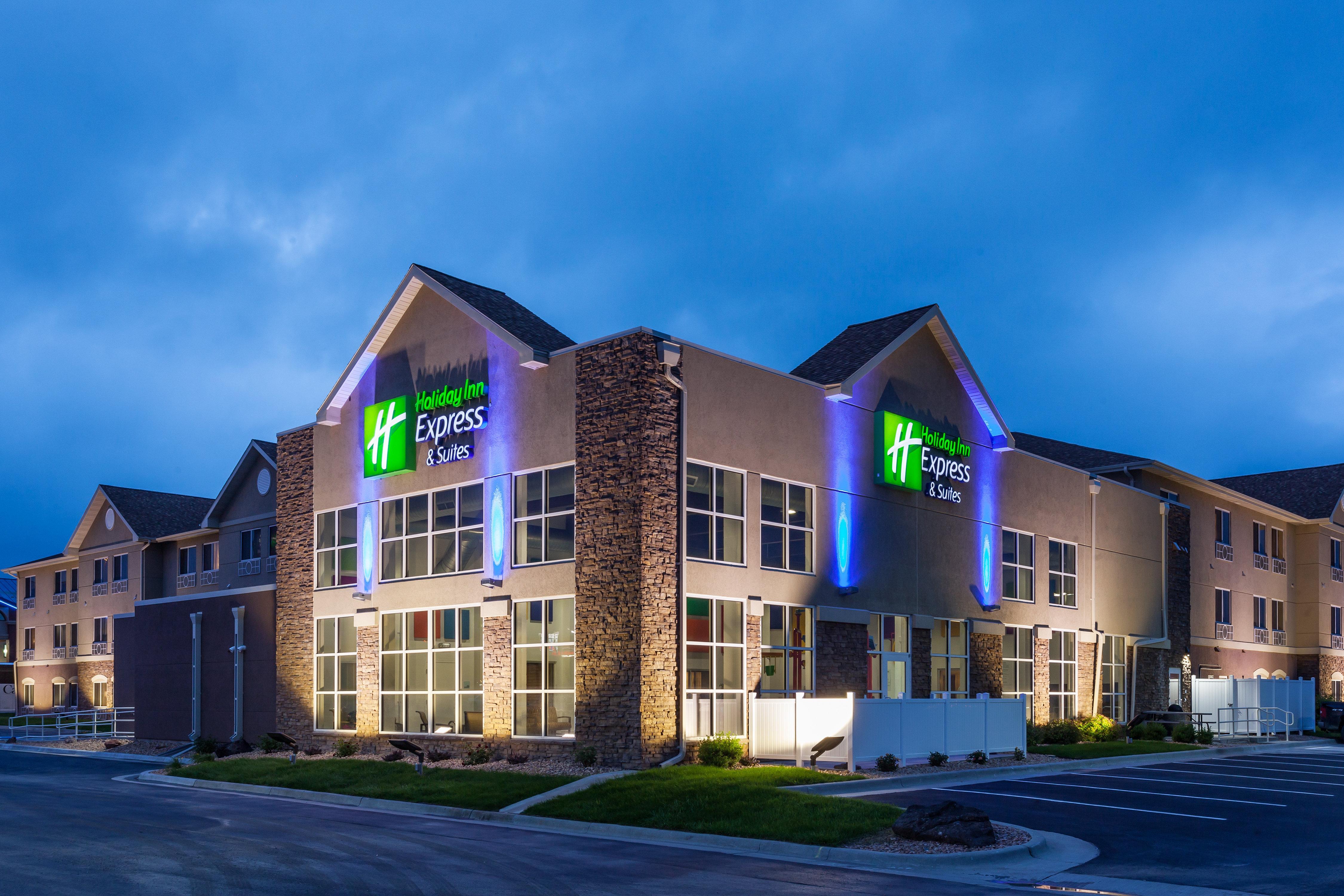 Holiday Inn Express & Suites Rapid City By Ihg Ngoại thất bức ảnh